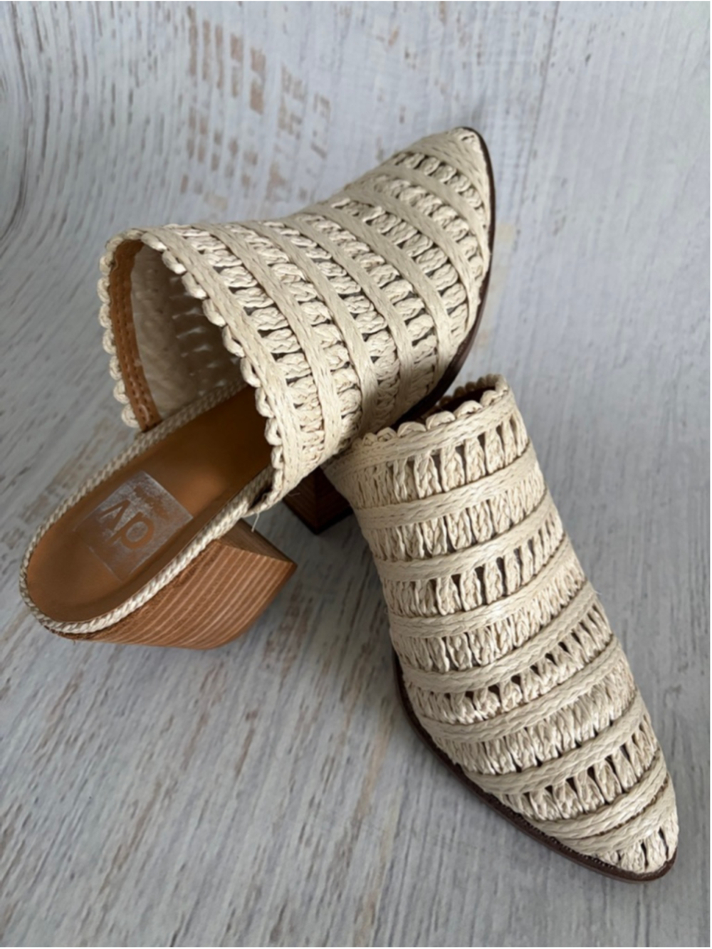 Women's DV by Dolce Vita Ulyses Beige Woven Mules & Clogs Size 6.5
